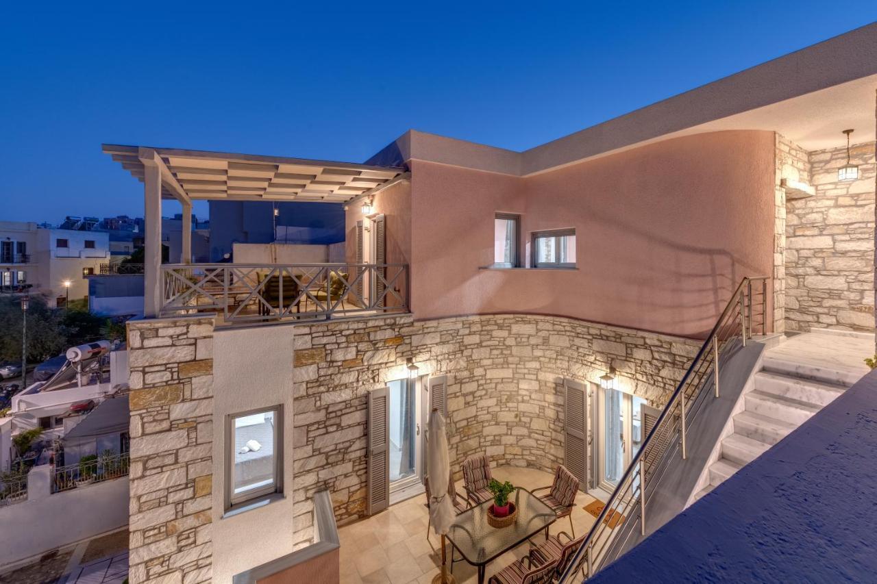 Takis Guesthouse- Laoura-Hermoupolis エクステリア 写真